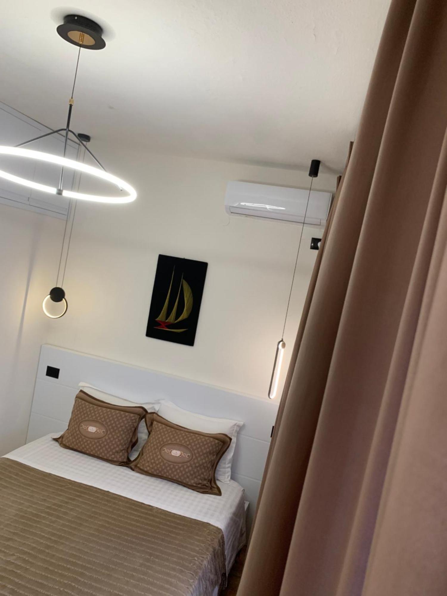 Manga Guesthouse Гирокастра Экстерьер фото